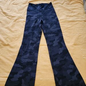 Lululemon Groove Super-High-Rise Flared Pant